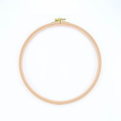 NURGE EMBROIDERY HOOP - WOODEN SCREWED 8MM
