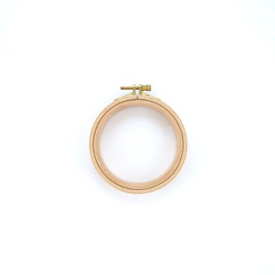 NURGE EMBROIDERY HOOP - WOODEN SCREWED 24MM